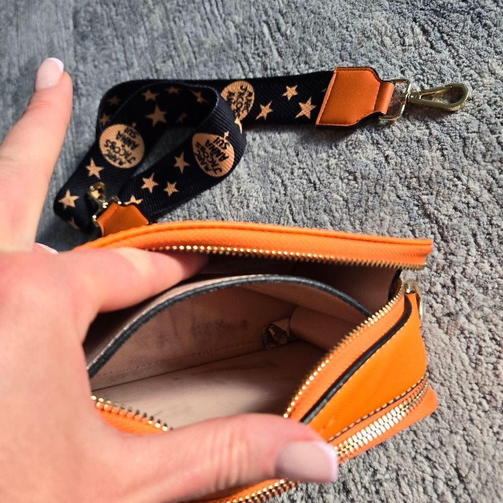 Limited Edition Marc Jacobs and Anna Sui Collab Snapshot Crossbody - Picture 11 of 14